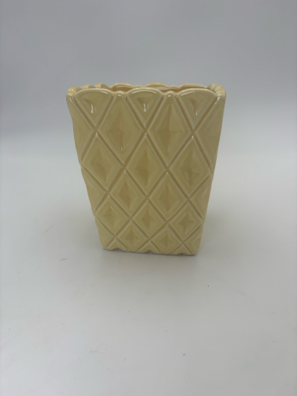 Vintage Textured Ceramic Planter in Yellow - Perfect for Spring and Summer - Picture 1 of 14